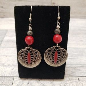 Filigree Heart Design Dangle pierced Earrings Silver Metal Red Enamel Bead